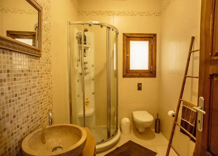 Oda ve Kahvaltı Crosslanes Bb Kerċem